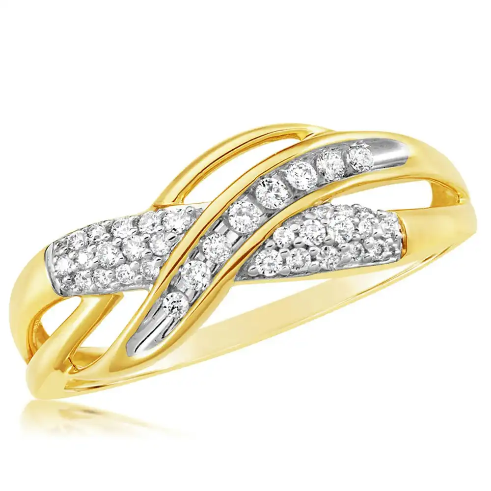 9ct Yellow Gold Diamond Ring Set With 35 Diamonds