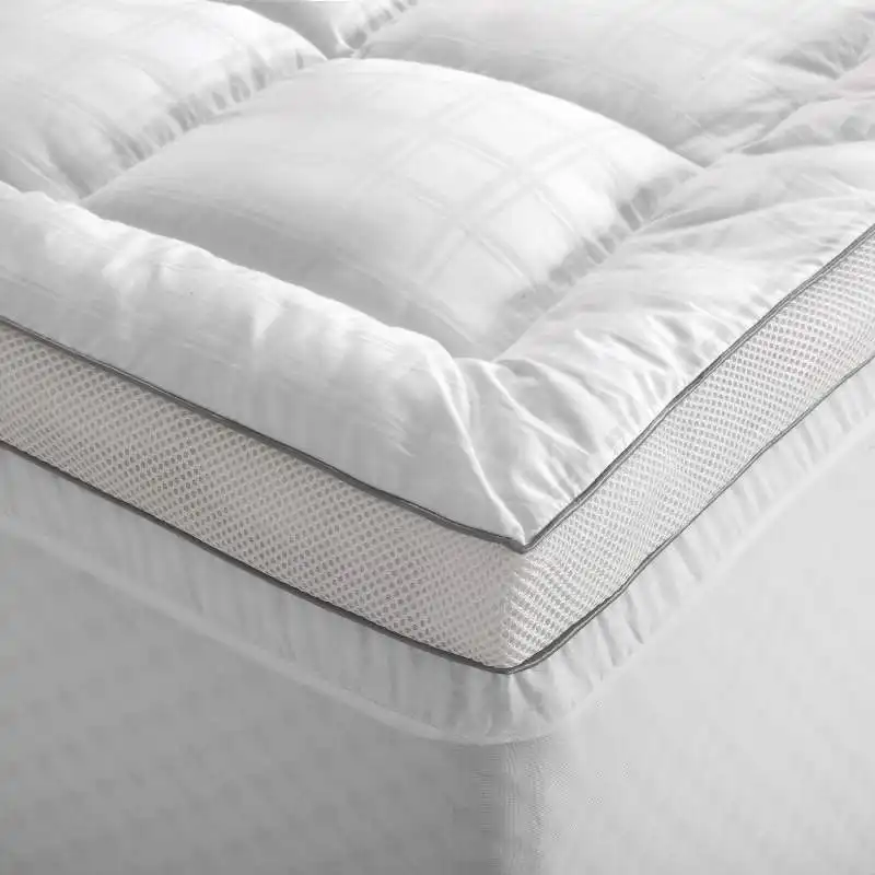 Accessorize Deluxe Hotel Mattress Topper