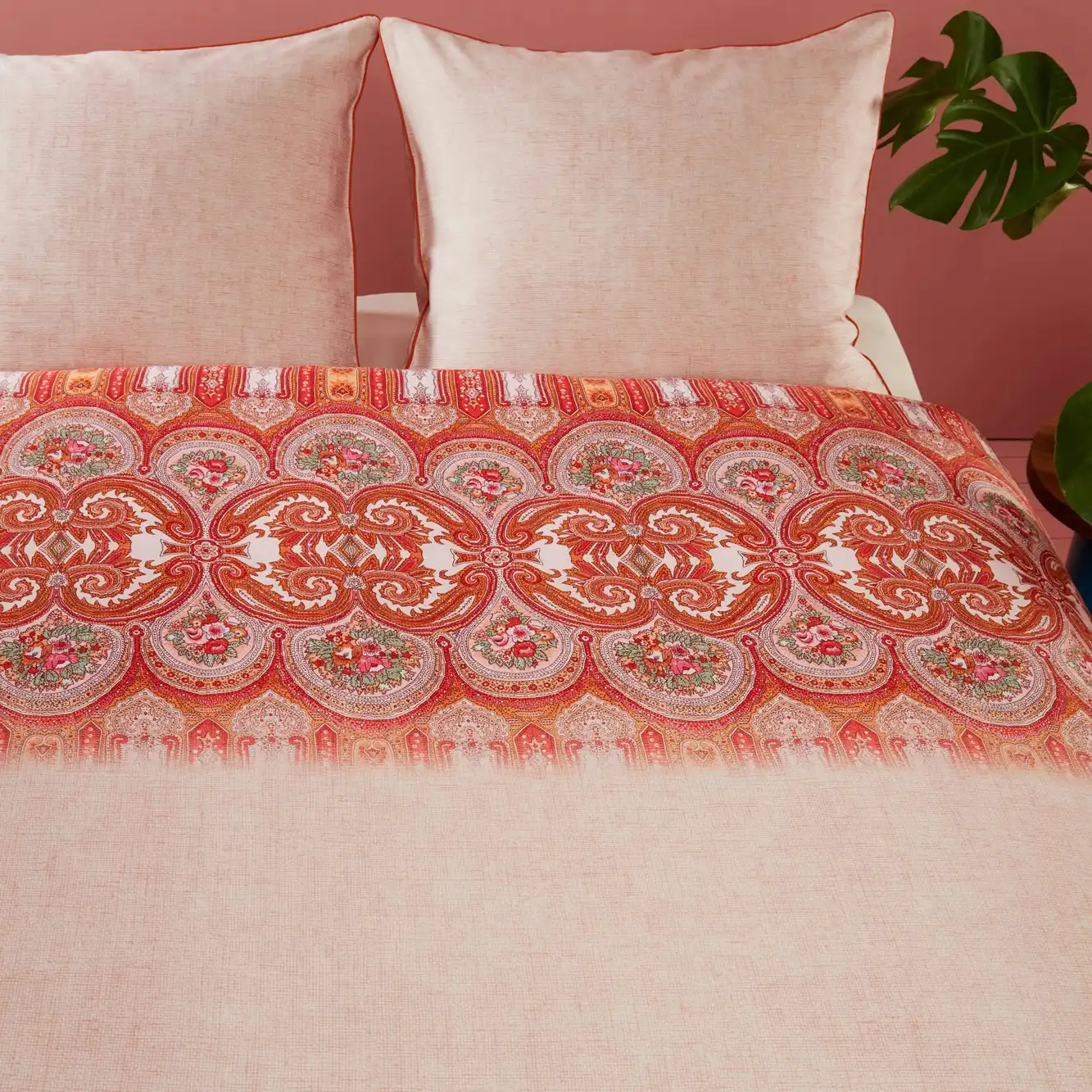 Bedding House Paisley Pink Sateen Quilt Cover Set