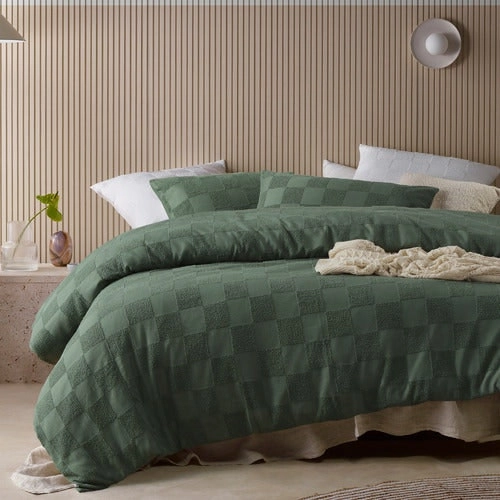 Accessorize Tipo Sea Spray Quilt Cover Set - Sage