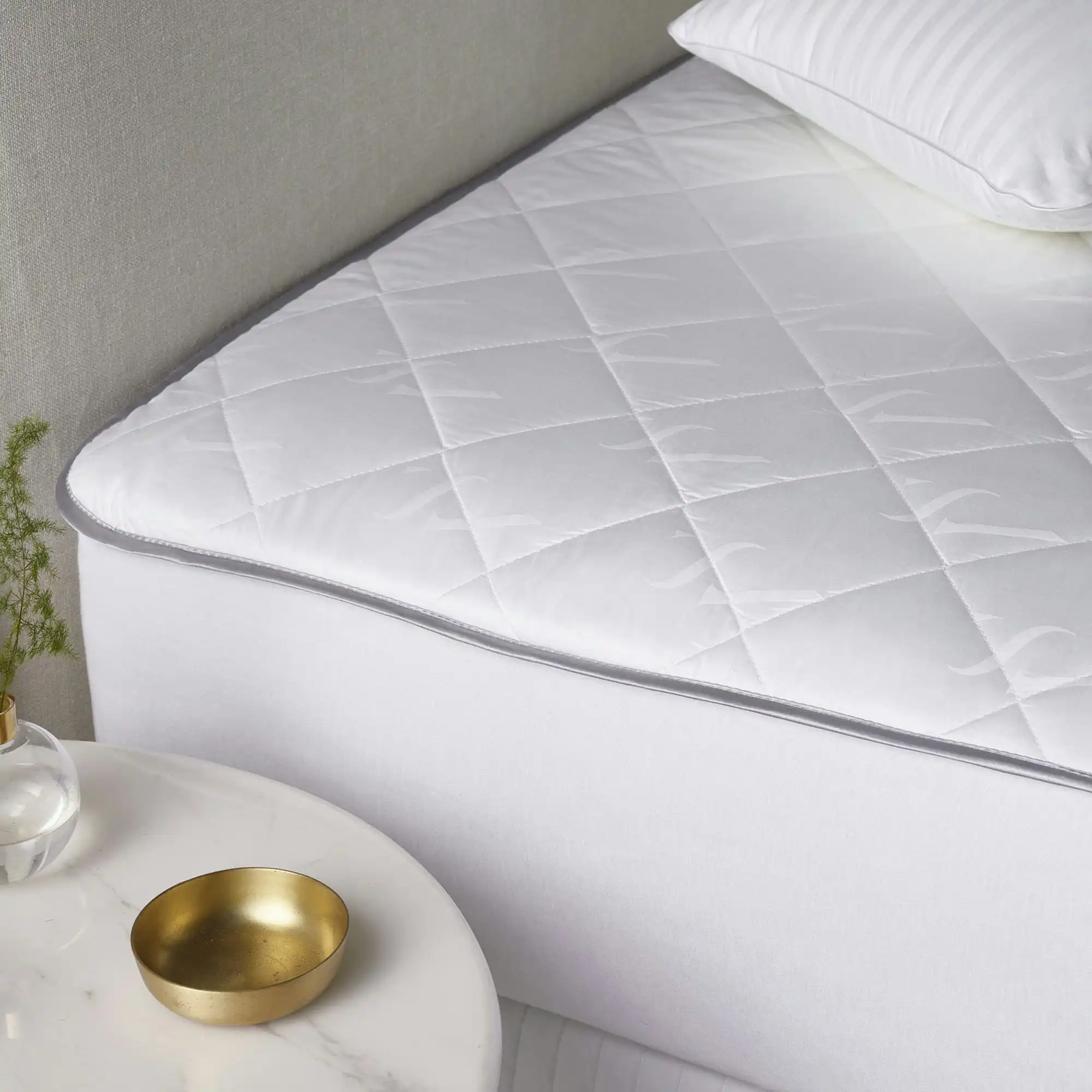 Accessorize Premium Wool  Mattress Protector