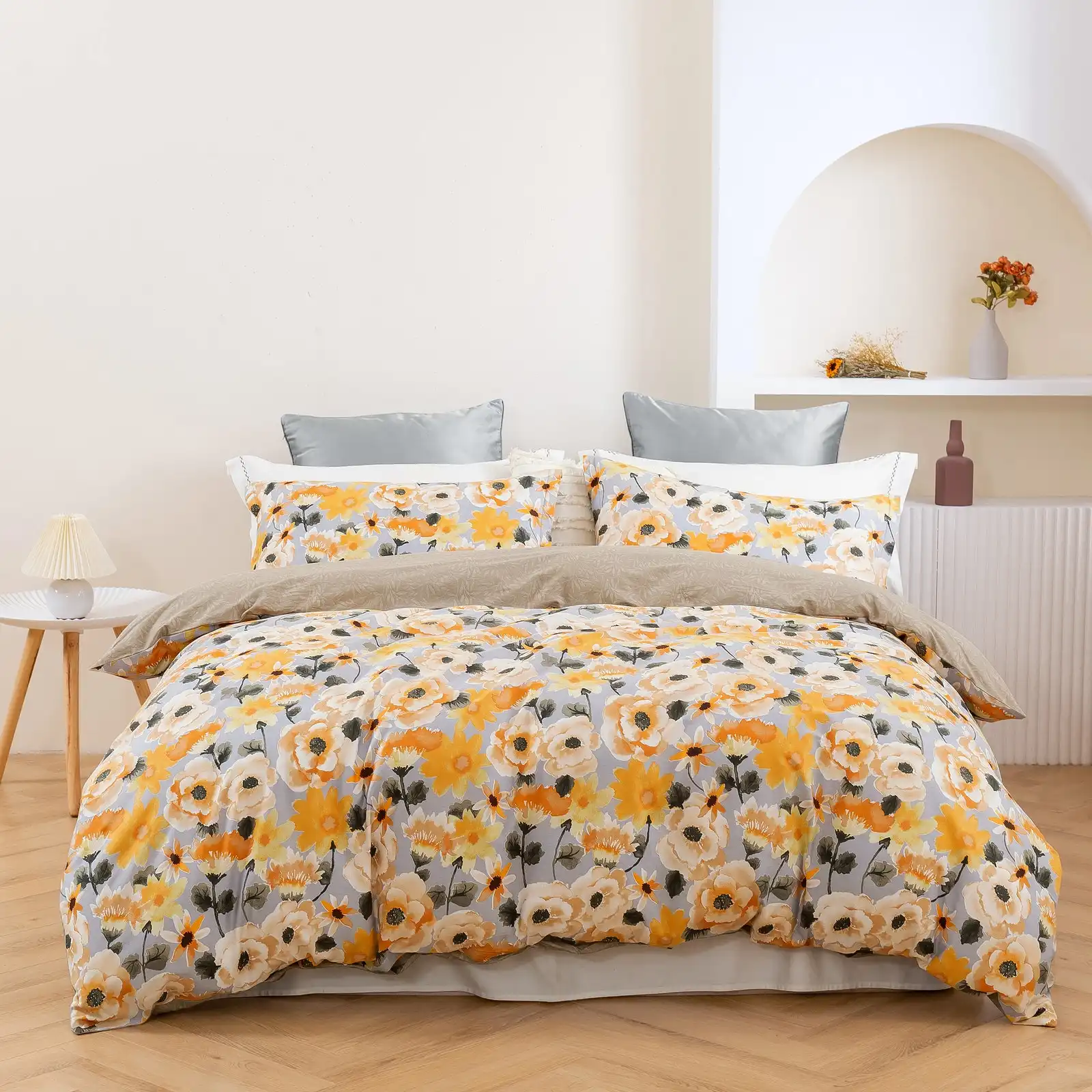 Dreamaker Marigold 100% Cotton Reversible Quilt Cover Set Queen Bed