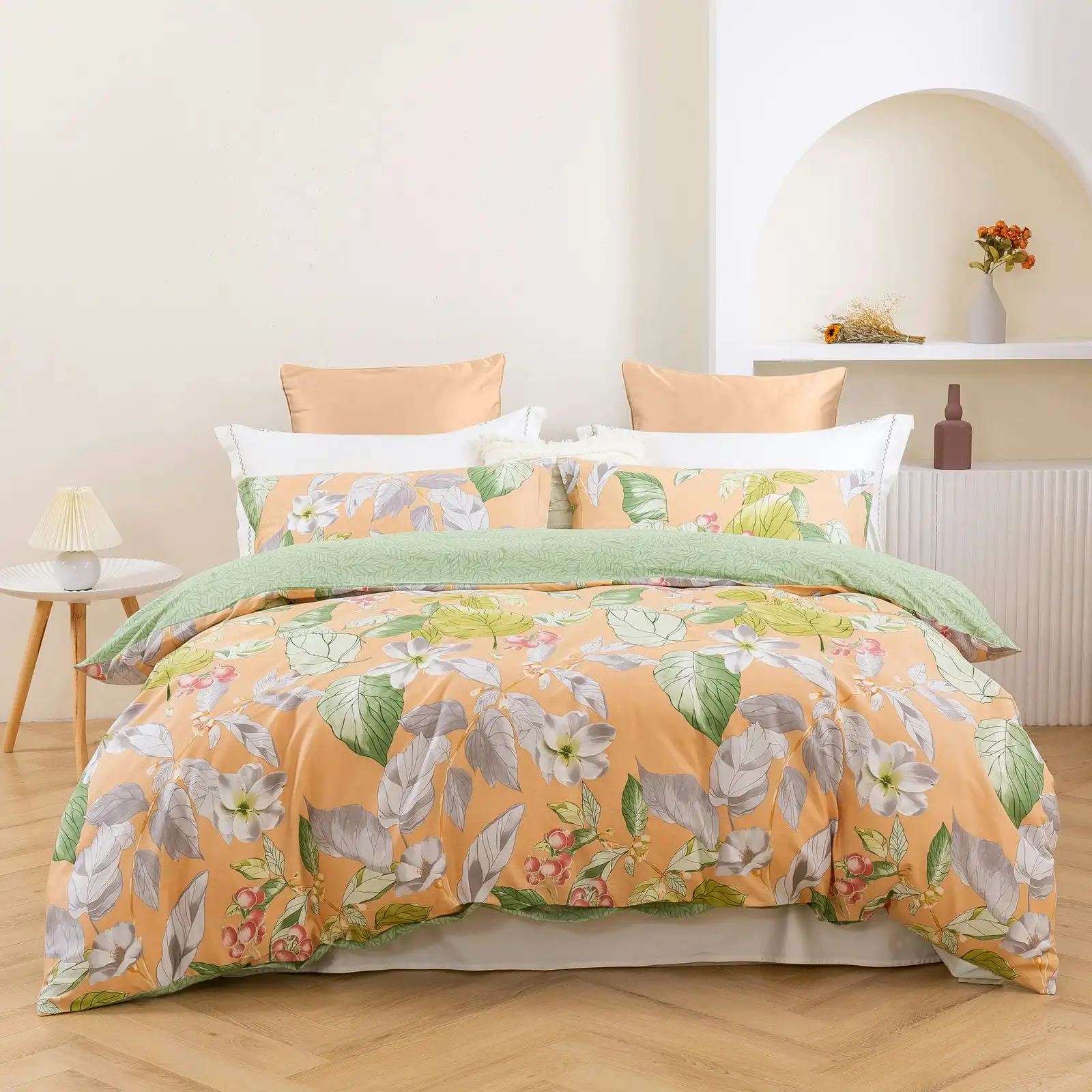 Dreamaker Peach Lily 100% Cotton Reversible Quilt Cover Set Queen Bed