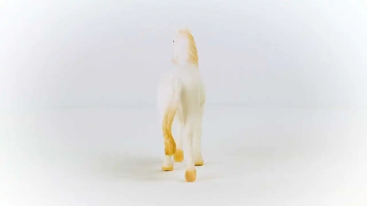Schleich - Camarillo Mare Farm World Horse  Figurine