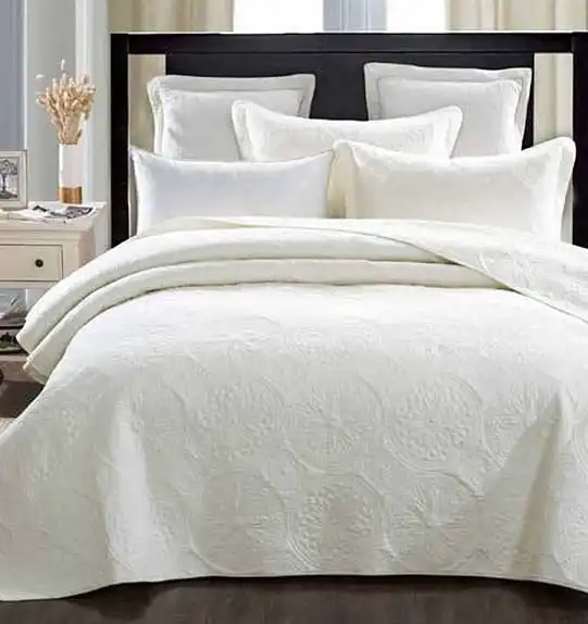 Elegant Ivory Bedspread Set by Classic Quilts