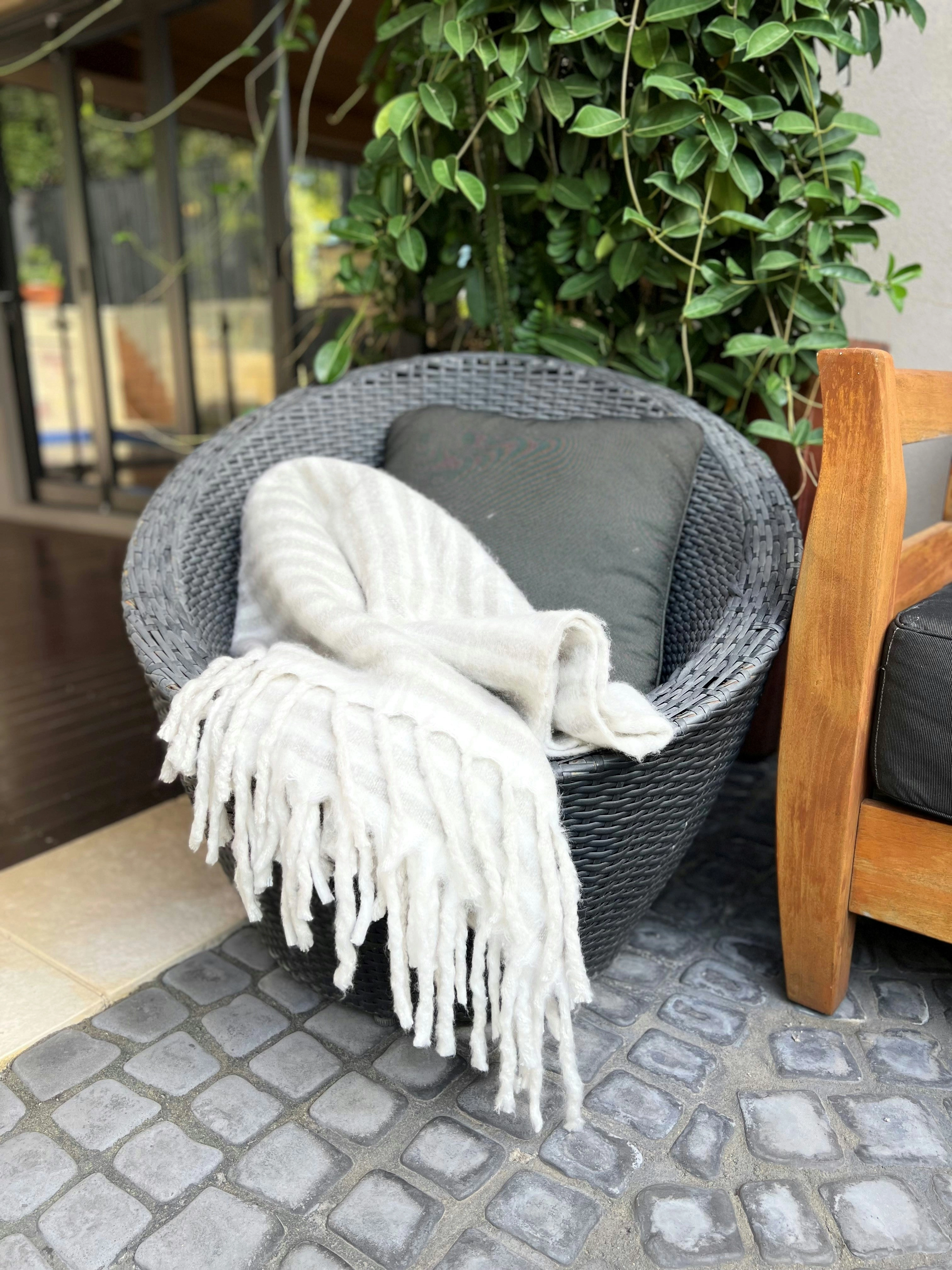 Ianthe Brushed Stripe Throw With Tassel