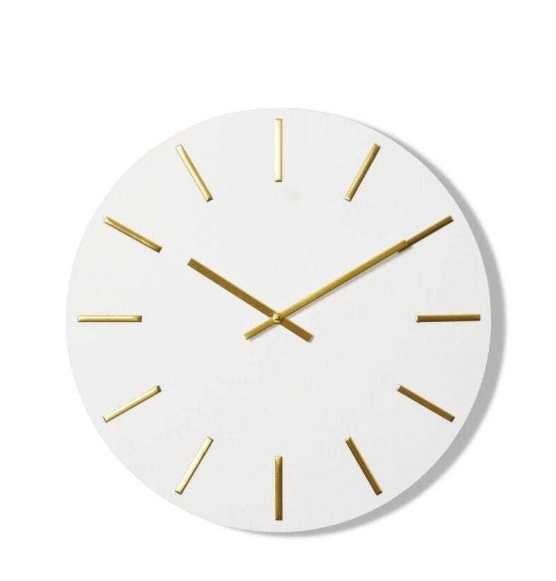 E Style Maddox Metal/MDF 50cm Wall Clock Hanging Round Analogue White/Gold