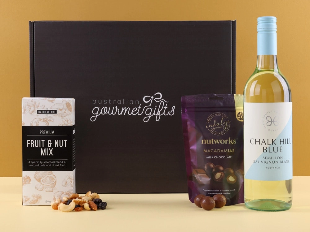 Sauv Blanc & Chocolate Nuts Hamper