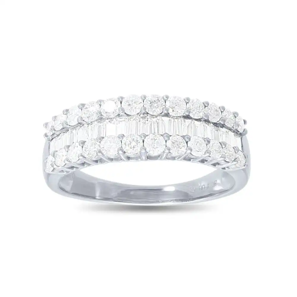 9ct White Gold RIng with 1.00ct of Diamonds