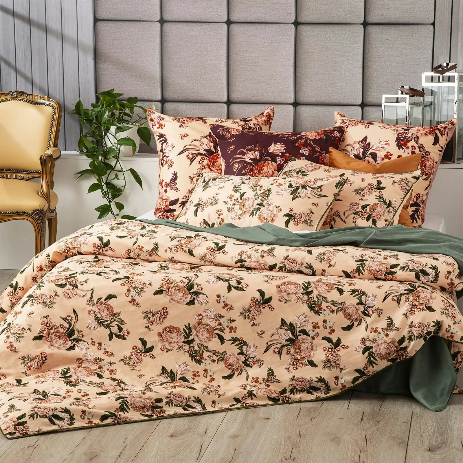 Renee Taylor Queen Bed Quilt Cover 300TC Cotton Set/2x Pillowcases Secret Garden